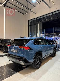 تۆیۆتا ڕاڤ 4